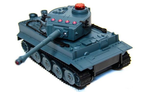 Танковый бой на радиоуправлении HuanQi 555 Tiger vs Т-34 HQ-555 фото